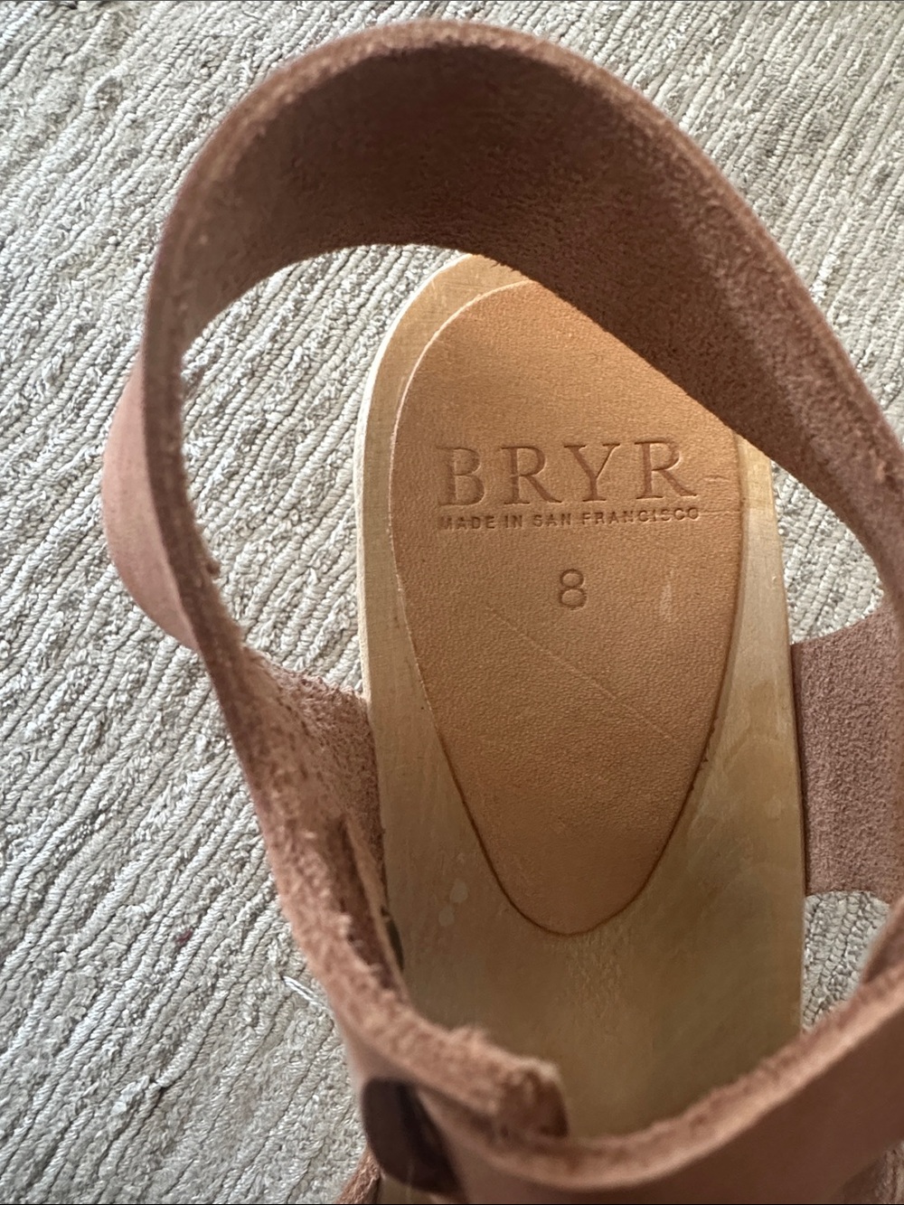 Bryr Clog - size 8 - Picture 2 of 3